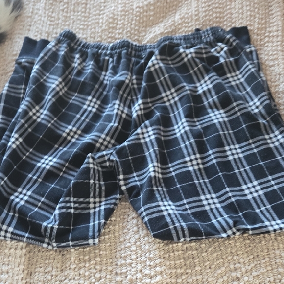 LulaRoe Plaid Jax Joggers -large - Picture 6 of 10